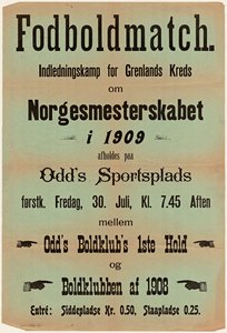 サッカーの試合。 1909年にノルウェー選手権で行われたグレンランドサーキットの最初の試合は、最初にオッドのスポーツグラウンドで行われます。 作： Unknown
